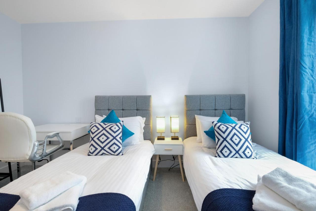 2 Bedroom Luxury Apartments With Parking In Stanmore, North West By 360 Stays London Stanmore  Exterior photo